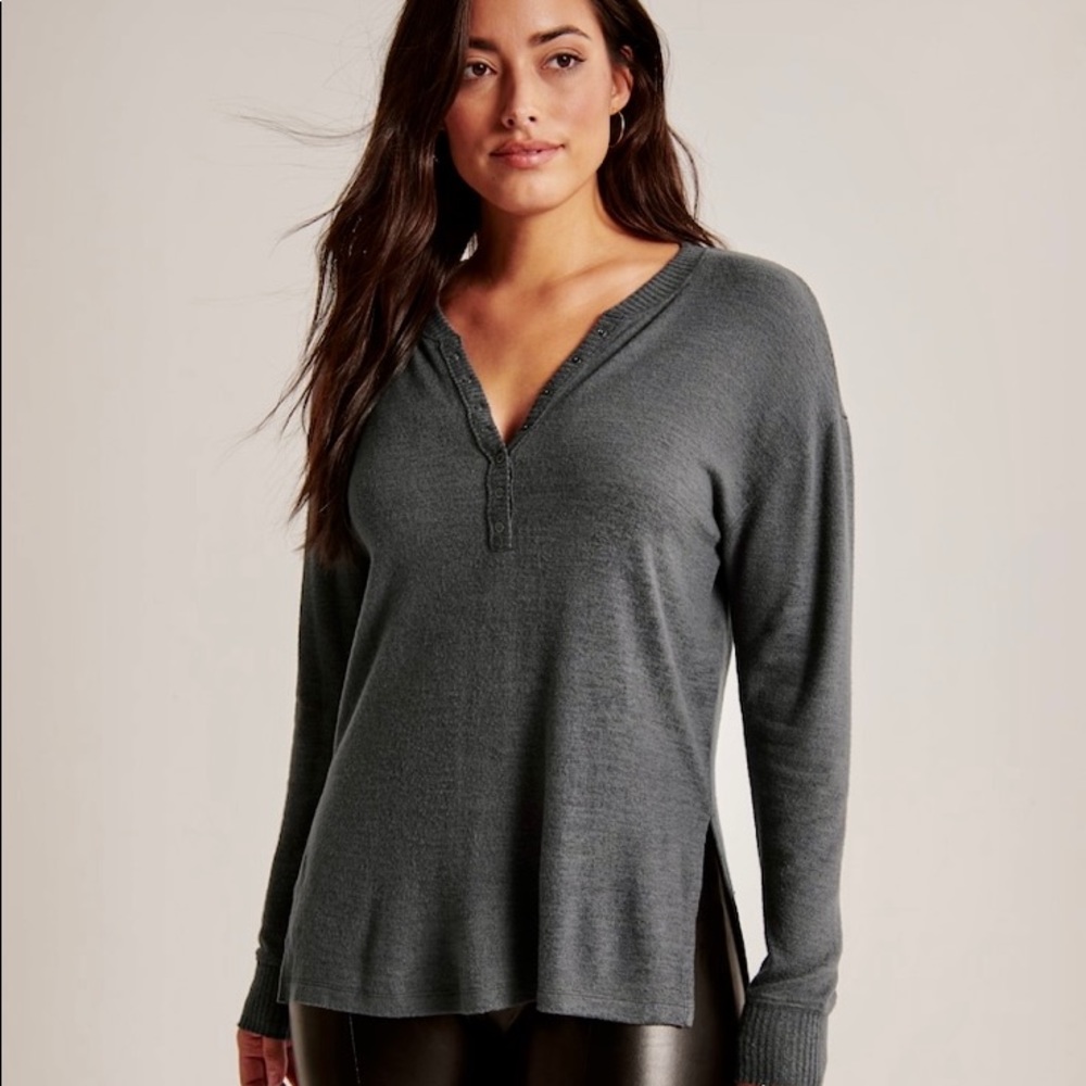 Abercrombie and Fitch oversized cozy henley NWT